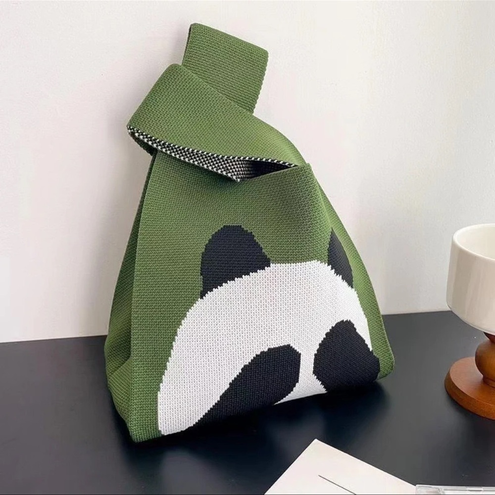 Source Unknown Green Knit Tote with Panda Motif